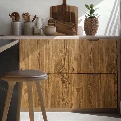 Imaginea din Folie autocolantă pentru pardoseală 200x60 cm - lemn închis la culoare