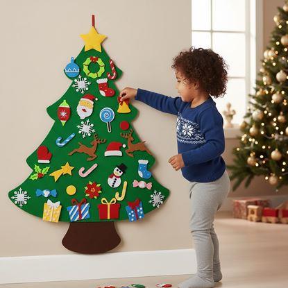 Imaginea Pom de Crăciun montat pe perete pentru decorare