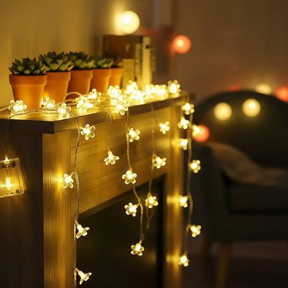 Imaginea din Ghirlandă cu lumină LED - floare de cireș