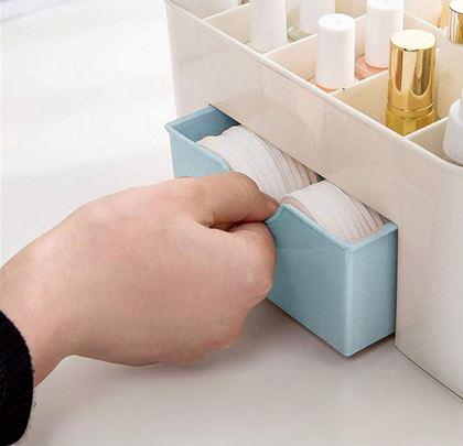 Imaginea din Organizator pentru cosmetice cu compartimente
