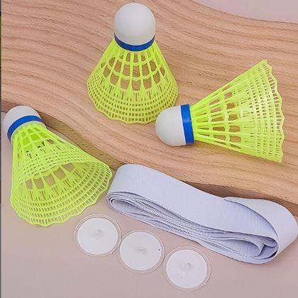 Imaginea din Antrenor de badminton cu 3 mingi