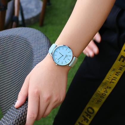 Imaginea din Ceas care își schimbă coloarea  -  albastru