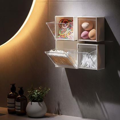 Imaginea din Organizator montat pe perete