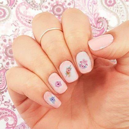 Imaginea din Set de autocolante pentru unghii - 71 bucăți flori