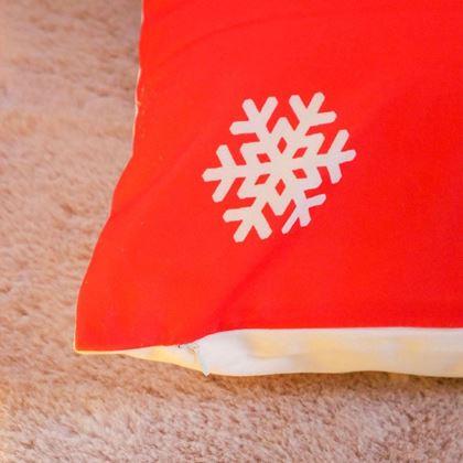 Imaginea din Husă de pernă de Crăciun 40x40 cm  -  fulgi de zăpadă