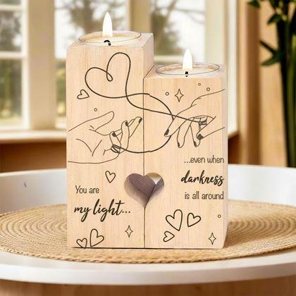 Imaginea din Suporturi din lemn pentru lumânări tip pastilă pentru cupluri, 2 bucăți - inimă