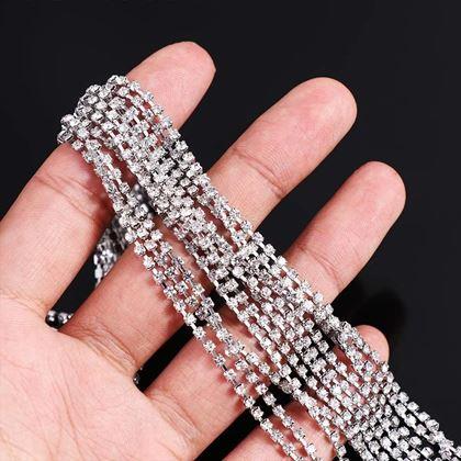 Imaginea din Bentiță decorativă cu lanțuri cu strasuri