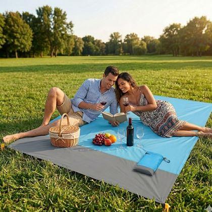 Imaginea din Saltea de plajă cu țăruși, rezistentă la apă și nisip, 2x2 m, albastră