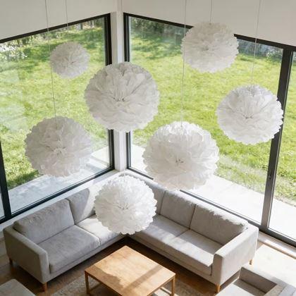 Imaginea din Decor din hârtie albă Pompom 20 cm, set 5 bucăți