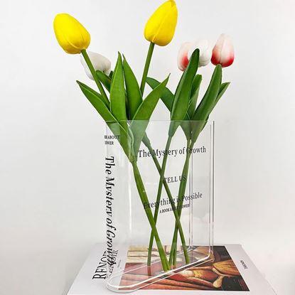 Imaginea Vază în formă de carte