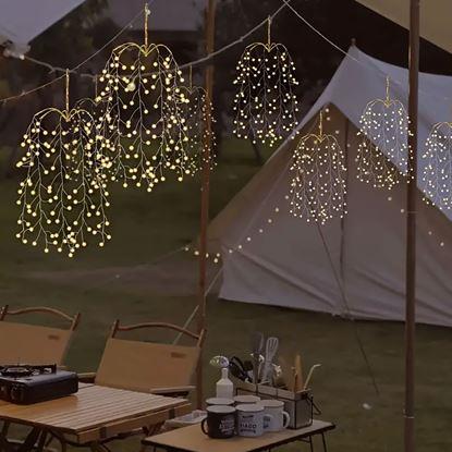 Imaginea Lămpițe LED suspendate cu ramuri de salcie și alimentare prin USB