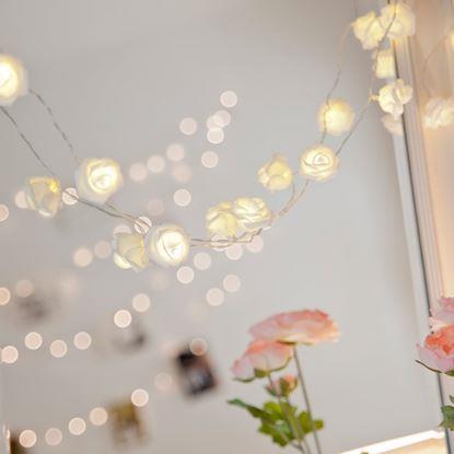 Imaginea Șirag luminos LED pe baterii cu trandafiri – 20 de flori