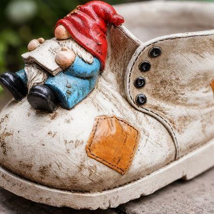 Imaginea din Ghiveci decorativ – spiriduș pe pantof