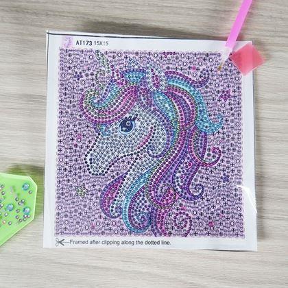 Imaginea din Pictură cu diamante pentru copii  -  unicorn mare