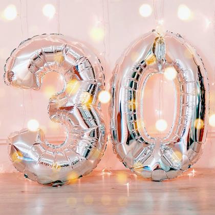 Imaginea din Balon maxi 100 cm cifră argintie -  numărul 2