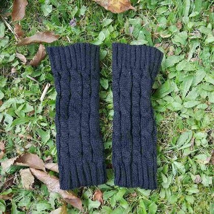 Imaginea din Manșete tricotate la mână  -  negre