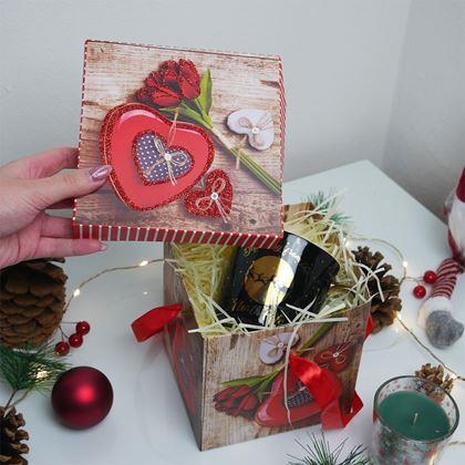 Imaginea din Cutie de cadou 15 cm  - inimă cu trandafir