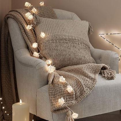 Imaginea din Șirag luminos LED pe baterii cu trandafiri – 20 de flori
