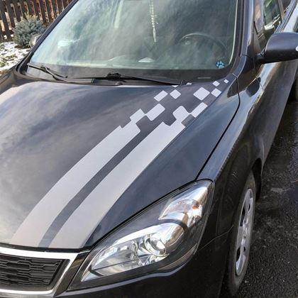 Imaginea din Autocolant pentru mașină  -  Dungi albe întrerupte